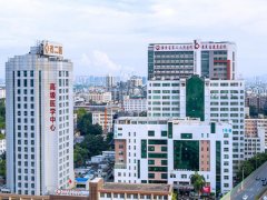 广东省第二人民医院祛眼袋多少钱